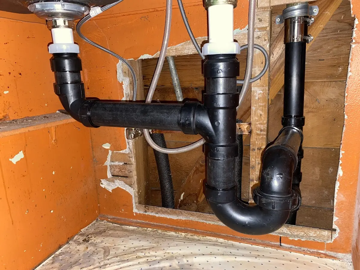 Professional Pipe Bursting equipment and tools on the job in Attalla